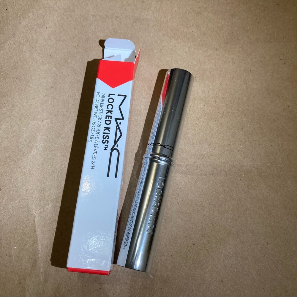 Mac lipstick - Picture 1 of 3